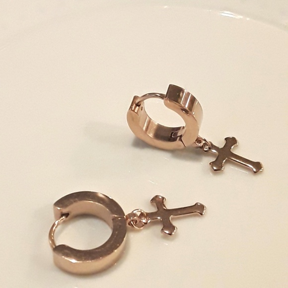 NEW Huggie Hoop Cathedral Cross Earrings - Picture 3 of 8